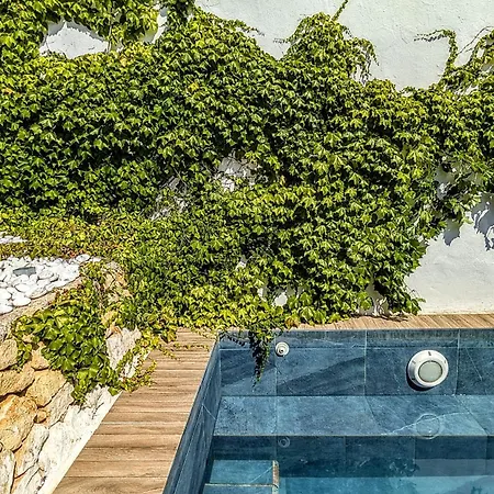 Moderna Vistas Panoramicas Villa